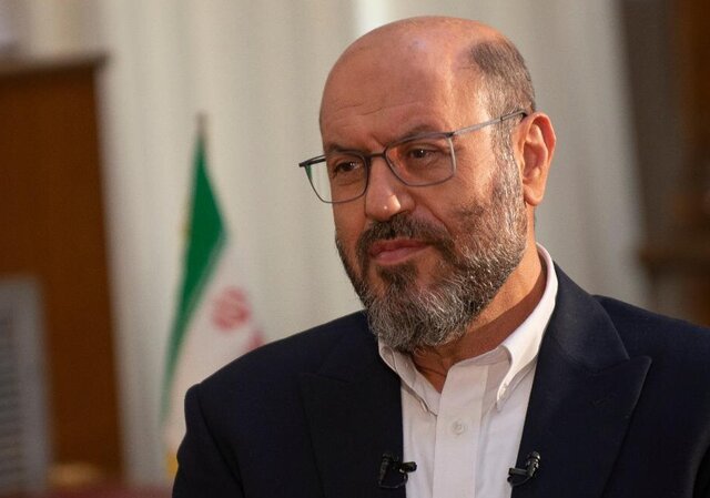 «حسین دهقان» به نفع آیت‌الله رئیسی انصراف داد