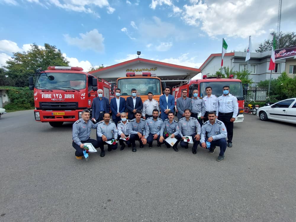 تجلیل از آتش نشانان لشت نشا به مناسبت «روز آتش نشانی و ایمنی» تجلیل از آتش نشانان لشت نشا به مناسبت «روز آتش نشانی و ایمنی»