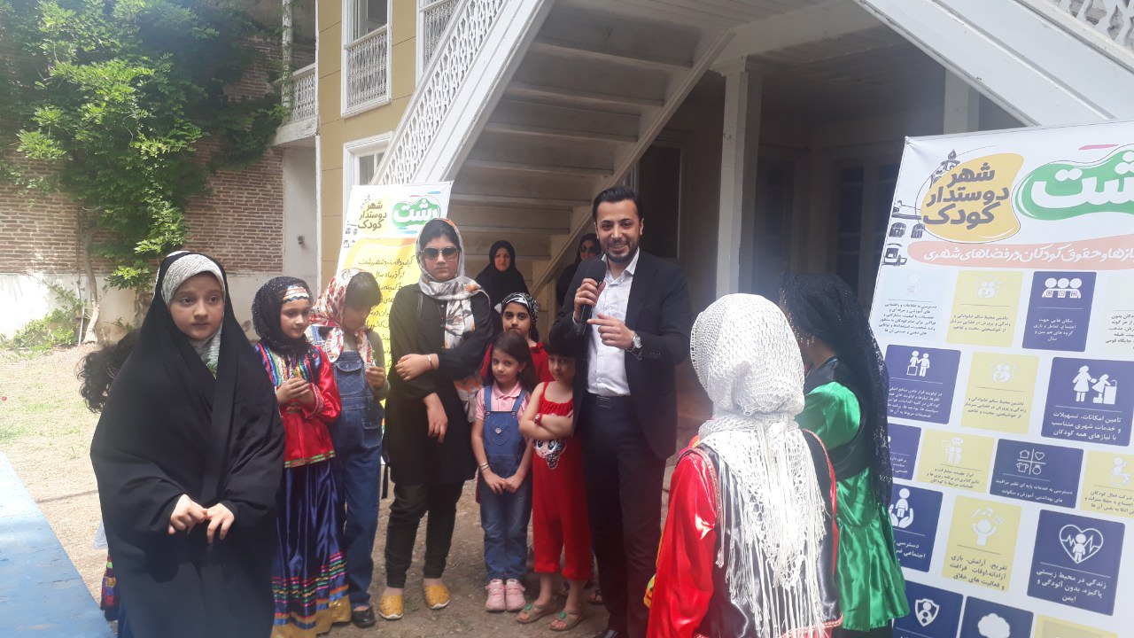 امیدوارم عمارت‌های تاریخی رشت تا ۲۰ سال آینده پابرجا باشند تا شما دهه هشتاد و نودی‌ها دوباره آن‌ها را ببینید