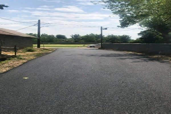 اجرای پروژه آسفالت راه خاکی روستایی لیموچاه به شیرایه