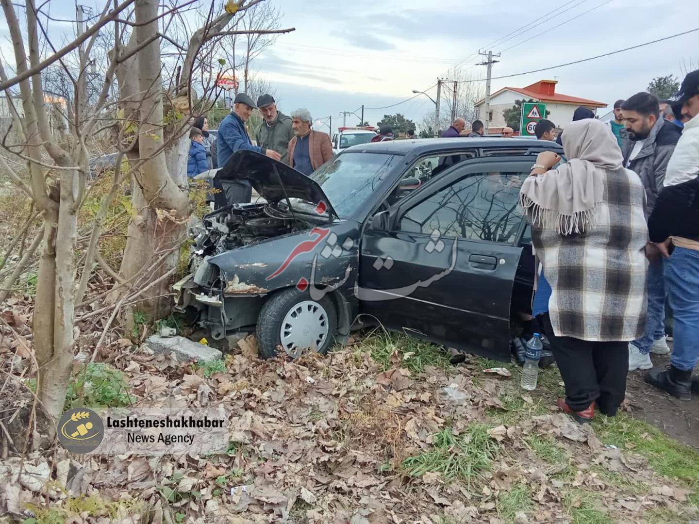تصادف سنگین سه خودرو در لشت نشا+ تصاویر